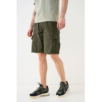 Pantaloni scurti cargo cu snur Dylan - Verde masliniu inchis