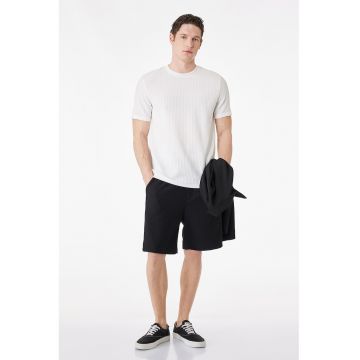Pantaloni scurti cu talie medie si snururi - Negru