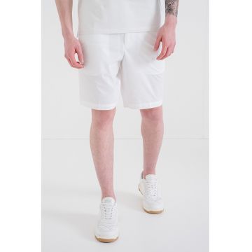 Pantaloni scurti regular fit cu buzunare - din material usor Speedflex - Alb optic