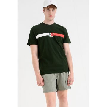 Pantaloni scurti regular fit cu buzunare - Verde masliniu pal