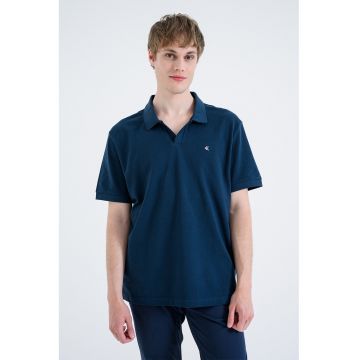 Tricou polo cu logo brodat discret - Albastru petrol
