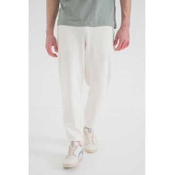 Pantaloni de trening cu croiala conica - Alb murdar