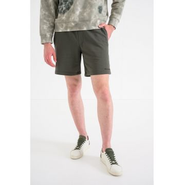 Pantaloni scurti din bumbac cu logo discret - Kaki inchis