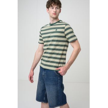 - Tricou cu decolteu la baza gatului si model in dungi - Verde/Galben