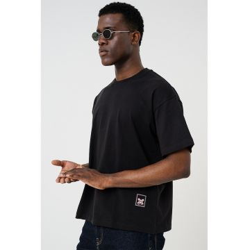 Tricou din bumbac organic cu imprimeu pe partea din spate - Negru