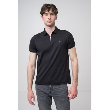 Tricou polo regular fit cu fenta cu fermoar - Negru
