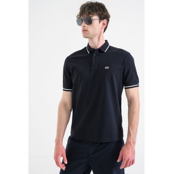 Tricou polo slim fit cu garnituri contrastante - Albastru ultramarin