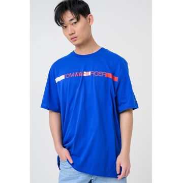 Tricou cu decolteu la baza gatului si logo - Albastru royal