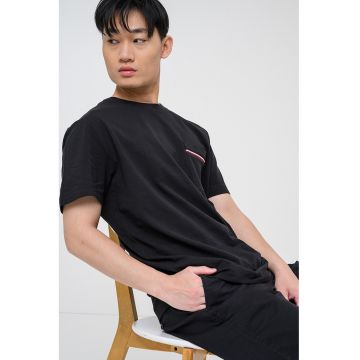 Tricou din bumbac cu buzunar pe piept - Negru