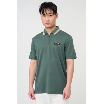 Tricou polo cu aplicatie logo si fermoar scurt Premium Label - Verde padure