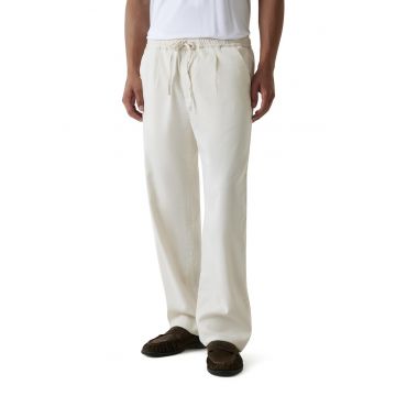 Pantaloni cu croiala ampla si snur - Alb