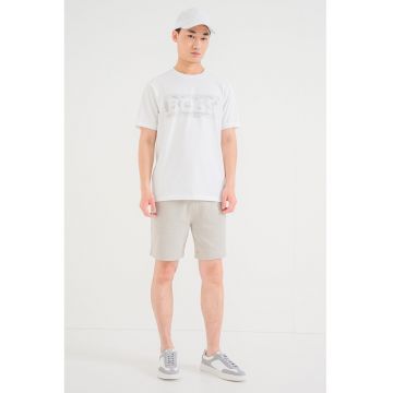 Tricou cu decolteu la baza gatului si logo - Alb