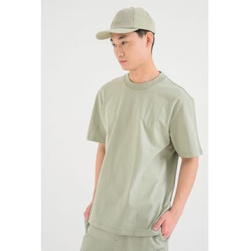 Tricou cu decolteu la baza gatului - Verde pal