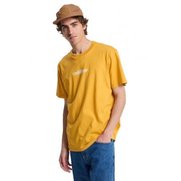 Tricou cu imprimeu logo si decolteu la baza gatului Fineline - Portocaliu