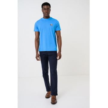 Tricou de bumbac cu monograma discreta - Albastru pastel/Negru stins/Alb optic