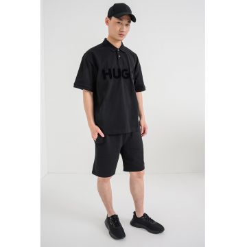 Tricou polo cu croiala lejera si imprimeu logo Doniee - Negru