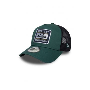 Sapca cu model cu perforatii si aplicatie logo - Negru/Verde inchis