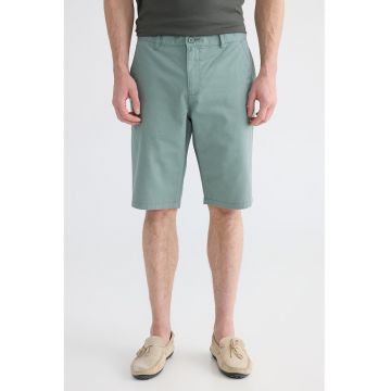 Bermude chino de bumbac - Verde sparanghel