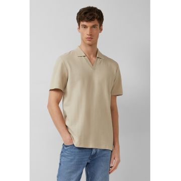 Tricou polo cu decolteu in V