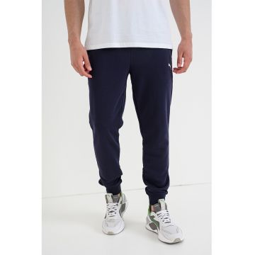 Pantaloni de trening din amestec de bumbac cu talie elastica ESS - Albastru indigo