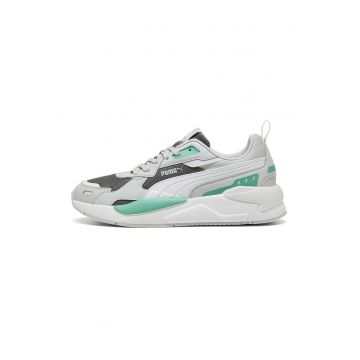 Pantofi sport X-Ray 3 de plasa cu insertii de piele ecologica - Negru stins/Verde pal/Alb optic