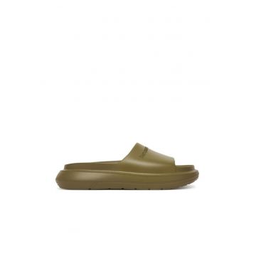 Slapi barbat -  plastic - verde