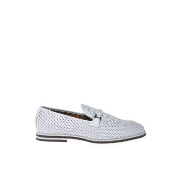 Pantofi loafer de piele cu perforatii - Alb