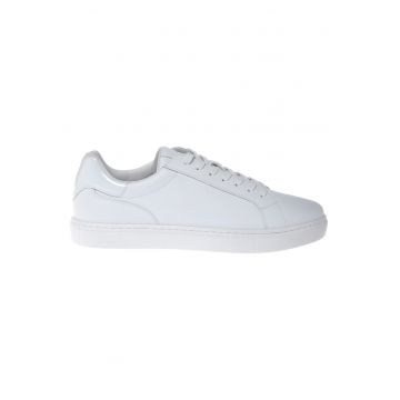 Pantofi sport low-cut cu segmente de piele lacuita - Alb