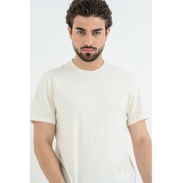 Tricou din bumbac cu decolteu la baza gatului Austin - Alb fildes/Maro camel