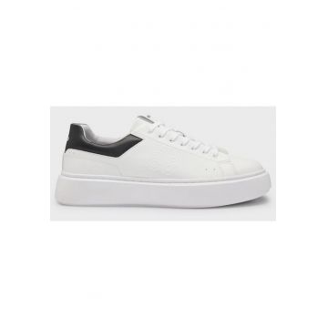 Pantofi sport cu sireturi -