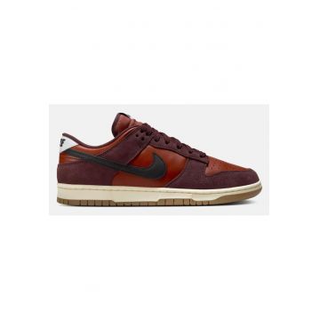 Tenisi cu segmente de piele intoarsa Dunk Low Retro SE