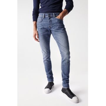 Blugi skinny fit din amestec de canepa