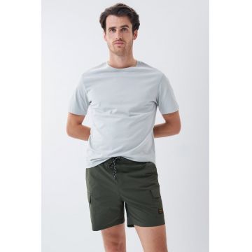 Pantaloni scurti cargo cu snur in talie
