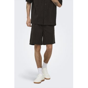 Pantaloni scurti cu aspect texturat si snur - Maro inchis