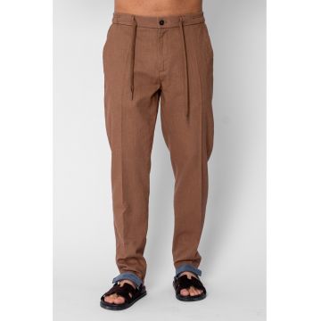 Pantaloni lung din IN cu nasture si snur Premium Edition Brown 21669 - Maro