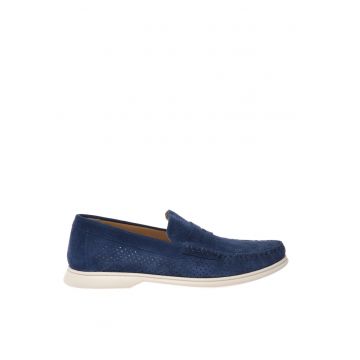 Pantofi loafer din piele intoarsa cu design perforat - Albastru