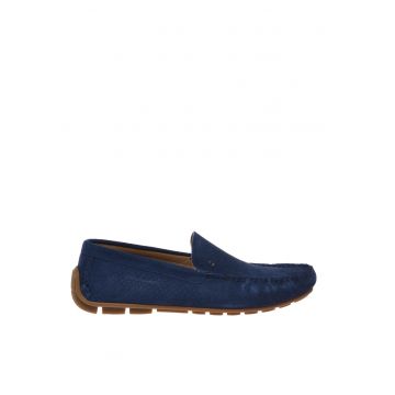 Pantofi loafer din piele intoarsa cu perforatii - Albastru