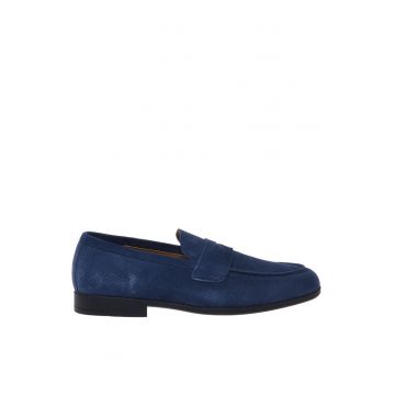 Pantofi loafer din piele intoarsa cu perforatii decorative - Albastru
