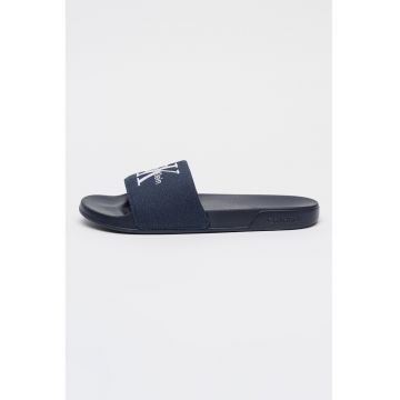 Papuci din material textil cu logo brodat Ess - Alb optic/Bleumarin