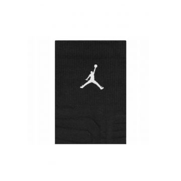 Sosete -  Jordan Ultimate Flight 2.0 - Tehnologie Dri-Fit Pentru Gedwqstionarea Umiditatii - Amortizare Zonala Pentru Protectia Piciorului - Suport Dinamic Piciorului - Pentru Negru - Negru
