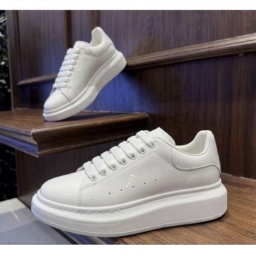 Adidasi barbati casual  albi lucios  VIP AAA