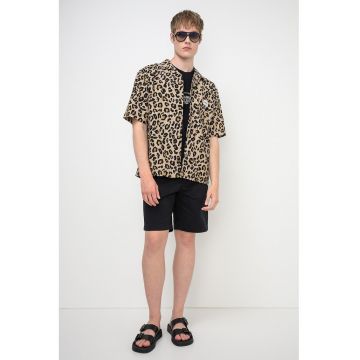 Camasa relaxed fit cu model animal print Zeke - Negru/Bej/Verde masliniu