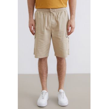 Pantaloni scurti cargo cu snur in talie - Bej