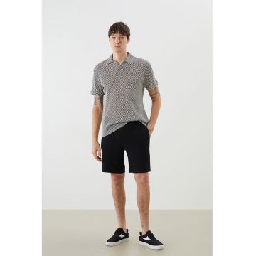 Pantaloni scurti cu snur de ajustare si model uni - Negru