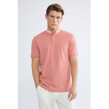 Tricou de bumbac cu fenta cu nasturi - Alb/Rosu capsuna