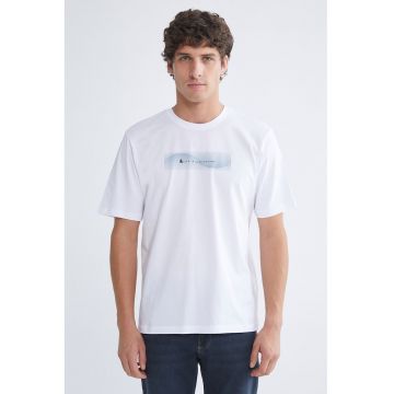 Tricou din bumbac cu decolteu la baza gatului si imprimeu grafic - Alb