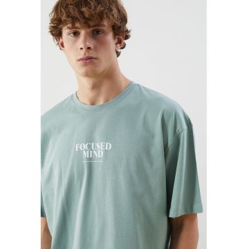 Tricou lejer din bumbac cu imprimeu text - Verde masliniu deschis