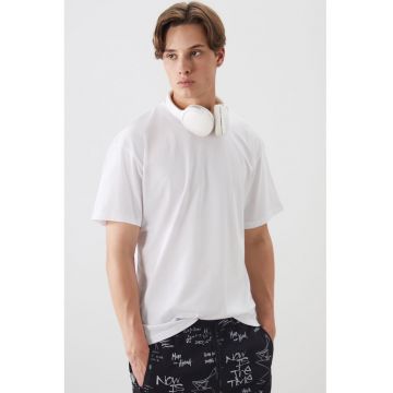 Tricou uni cu decolteu la baza gatului - Alb