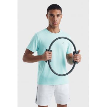 Tricou uni cu decolteu la baza gatului - Albastru turcoaz