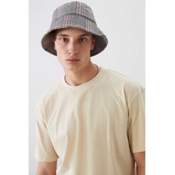 Tricou uni cu decolteu la baza gatului - Galben pal